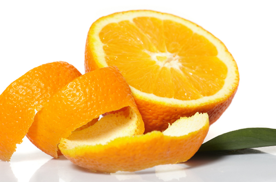 Uso de substância da casca da laranja pode limpar solos contaminados