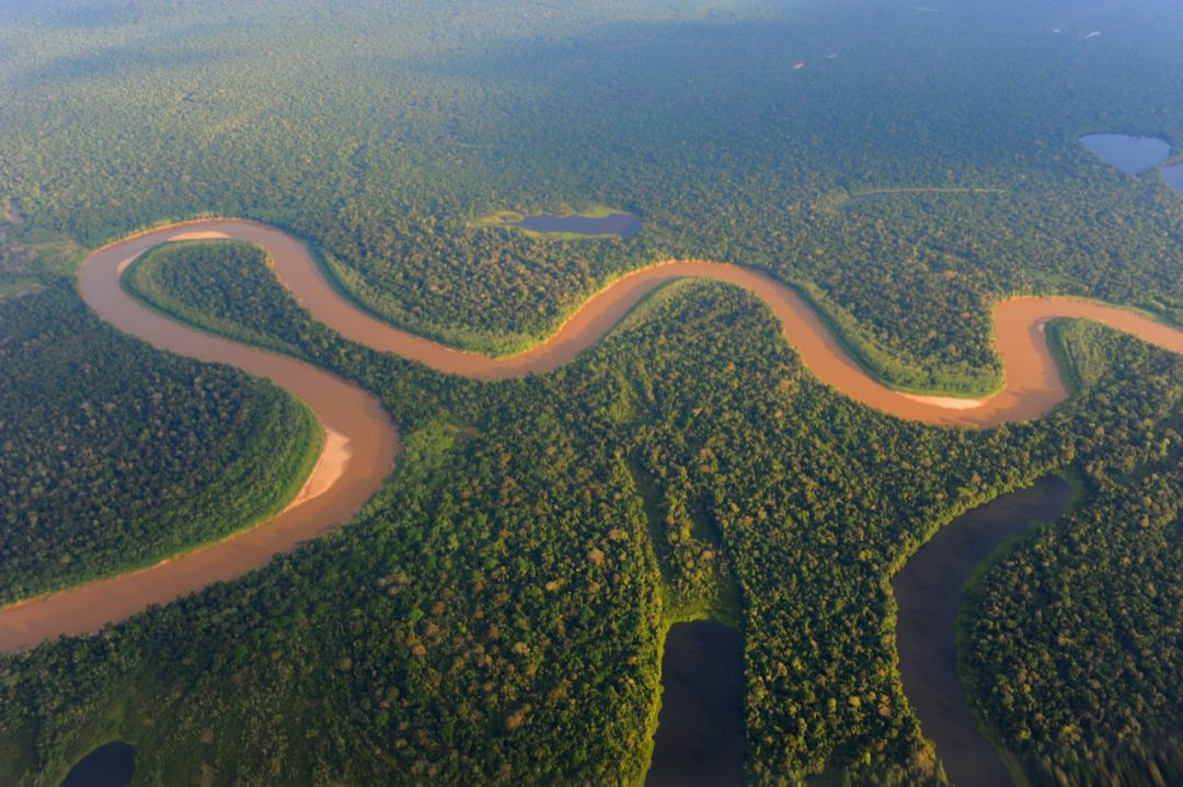 Relatório do Greenpeace: Maior crise no rio Amazonas.