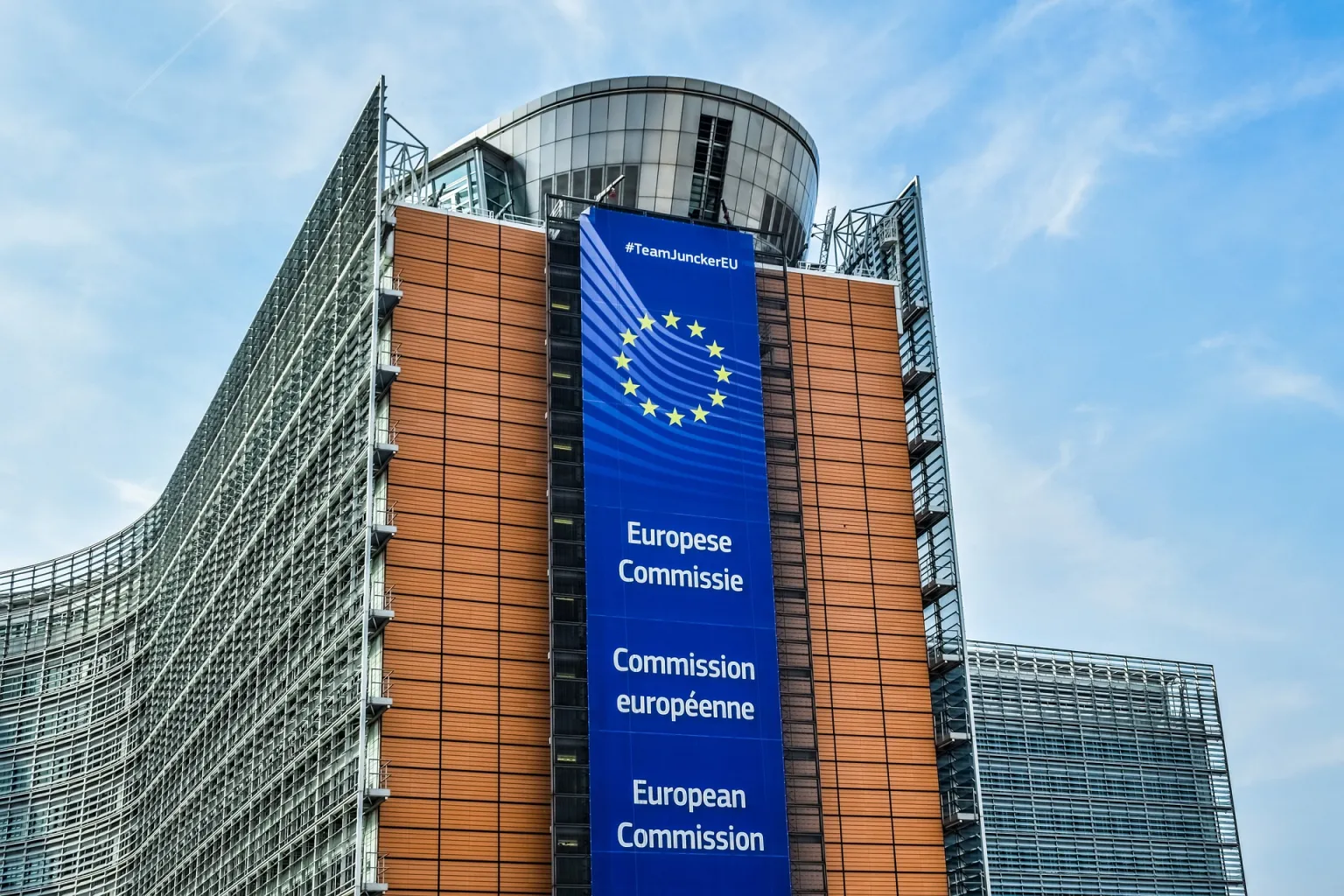 URGENTE: UE adia oficialmente o prazo da lei de Desmatamento