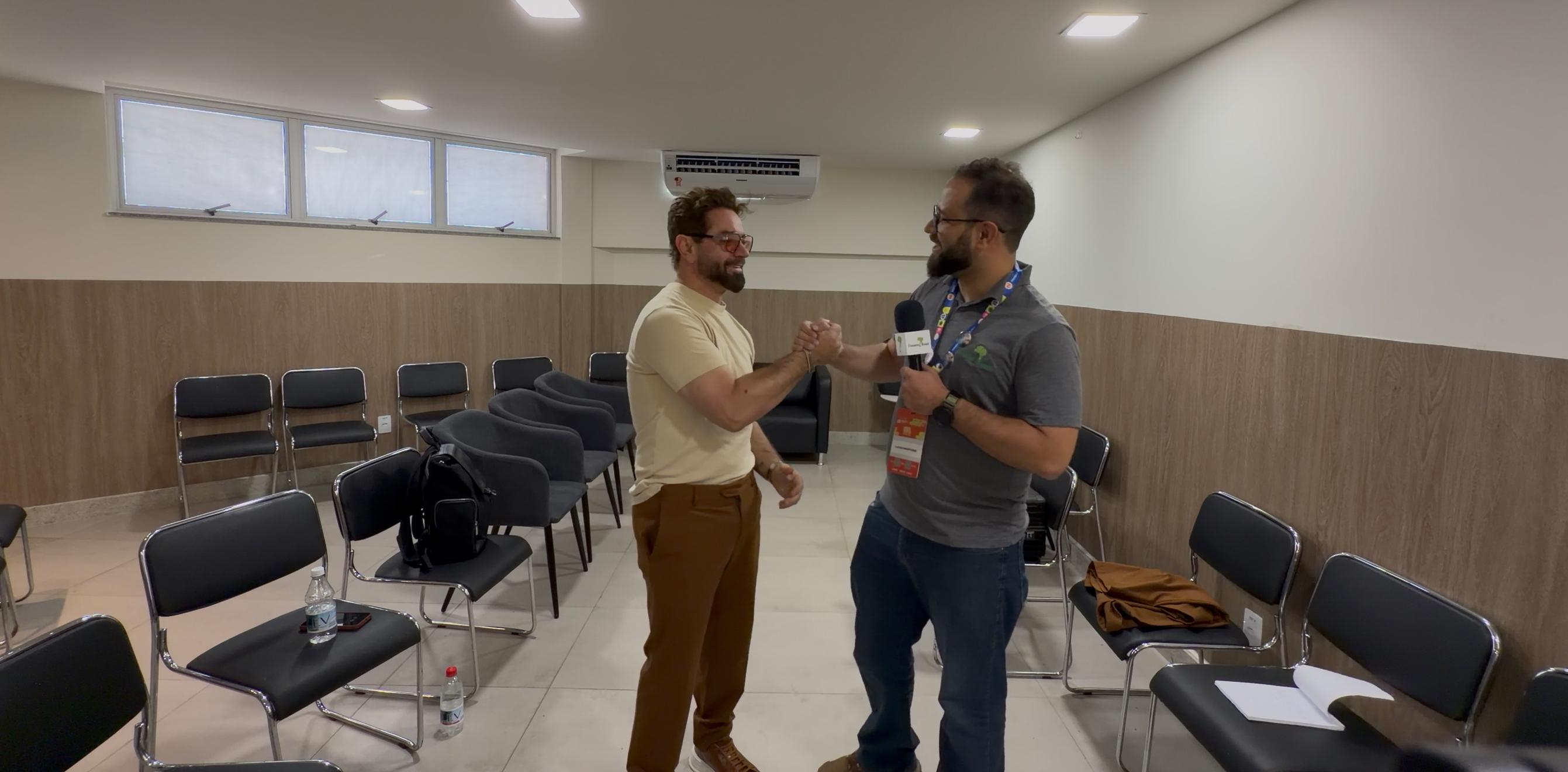 Rog&eacute;rio Vilela entrevista para o Florestal Brasil Trollagem