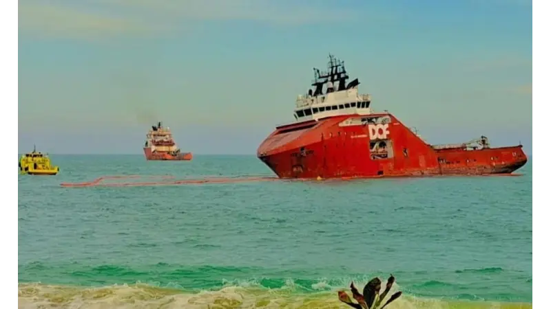 Navio deixa Macaé após 83 dias encalhado, mas impactos ambientais ainda precisam ser monitorados