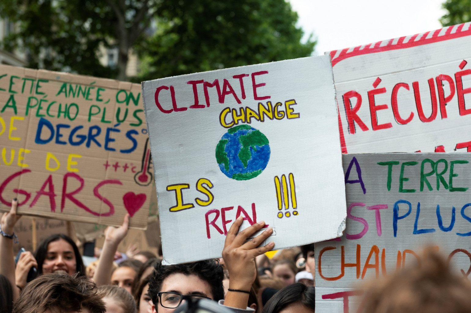 França anuncia plano para neutralidade de carbono até 2050 em meio a protestos de ONGs ambientais